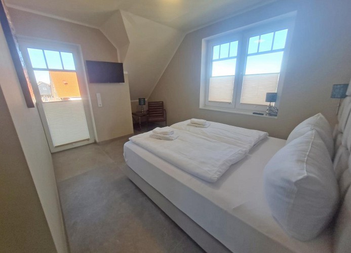 2. Schlafzimmer
