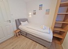 2. Schlafzimmer mit zwei Einzelbetten